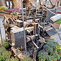 * Nomination: Eine ältere Maschine zum Herstellen von Drucken --Armin Pangerl 15:30, 4 May 2025 (UTC) * * Review needed