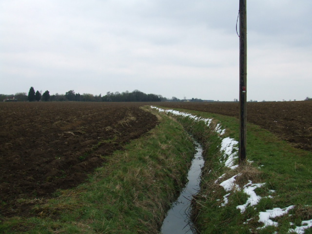 File:Drainage ditch with snow - geograph.org.uk - 3385575.jpg