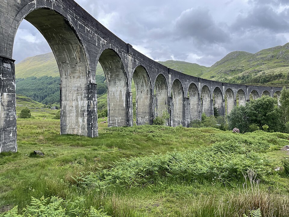 File:Glenfinnan - Arches.jpg